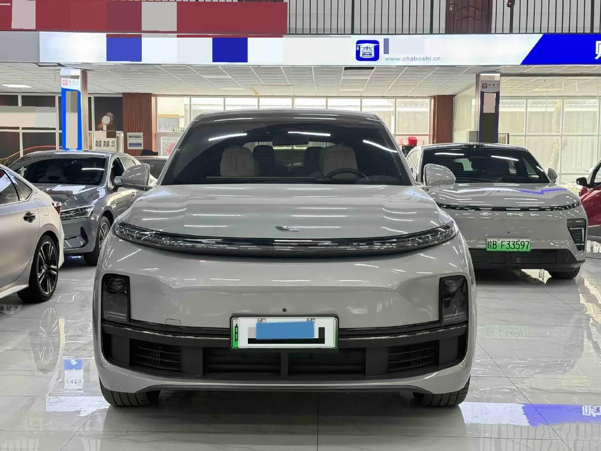 2023 Li L8 Range Extended 154HP REEV 40.9KWH,autocango,china used car exporter,china ev exporter,chinese used car exporter,chinese used ev exporter