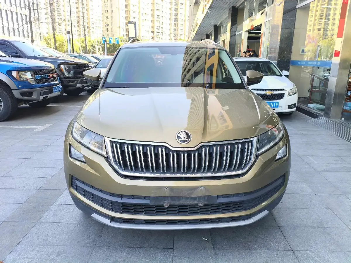 2018 Skoda Kodiak 2.0T 186HP L4 7DCT,autocango,china used car exporter,china ev exporter,chinese used car exporter,chinese used ev exporter