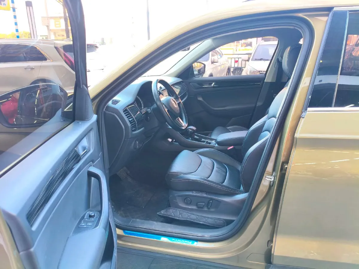 2018 Skoda Kodiak 2.0T 186HP L4 7DCT,autocango,china used car exporter,china ev exporter,chinese used car exporter,chinese used ev exporter