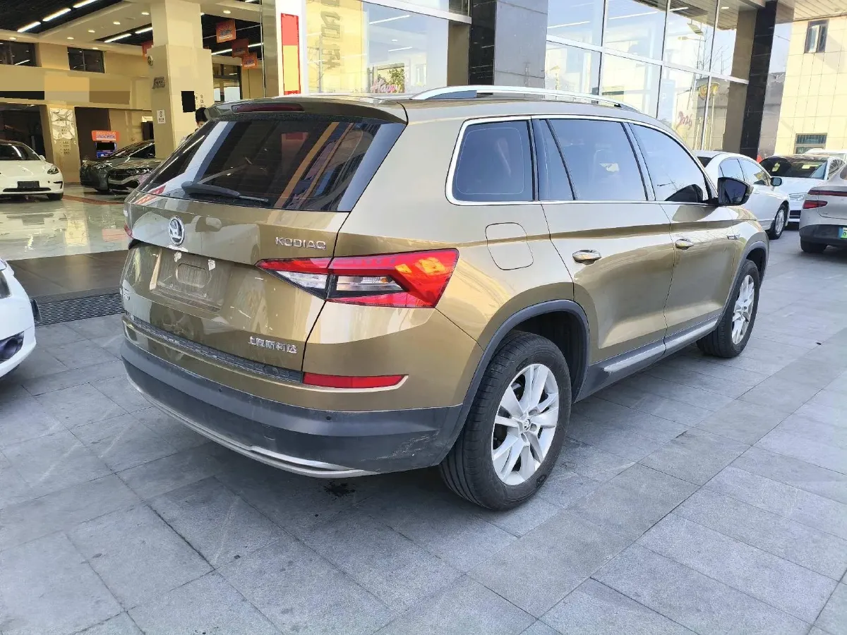 2018 Skoda Kodiak 2.0T 186HP L4 7DCT,autocango,china used car exporter,china ev exporter,chinese used car exporter,chinese used ev exporter