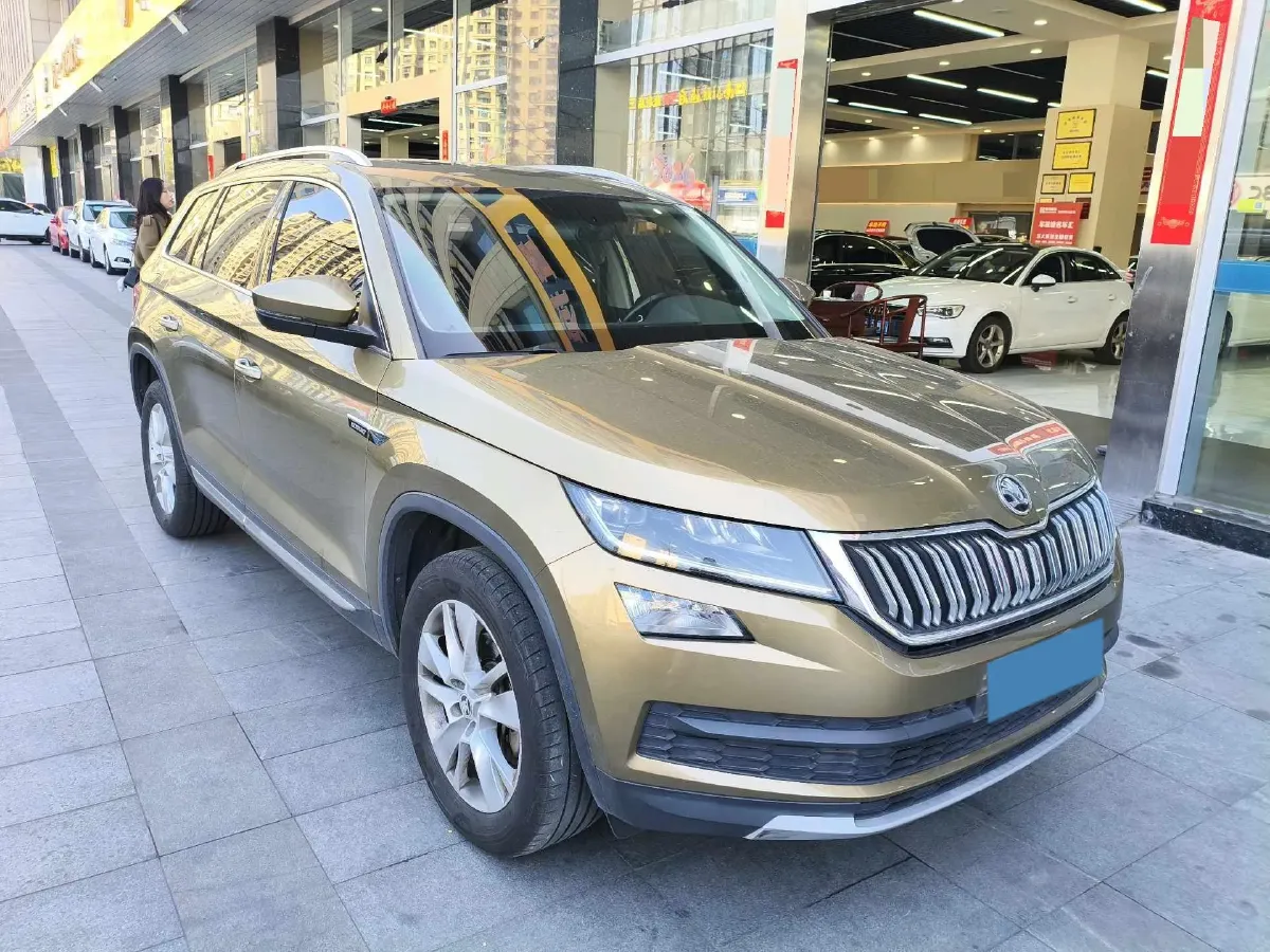2018 Skoda Kodiak 2.0T 186HP L4 7DCT,autocango,china used car exporter,china ev exporter,chinese used car exporter,chinese used ev exporter