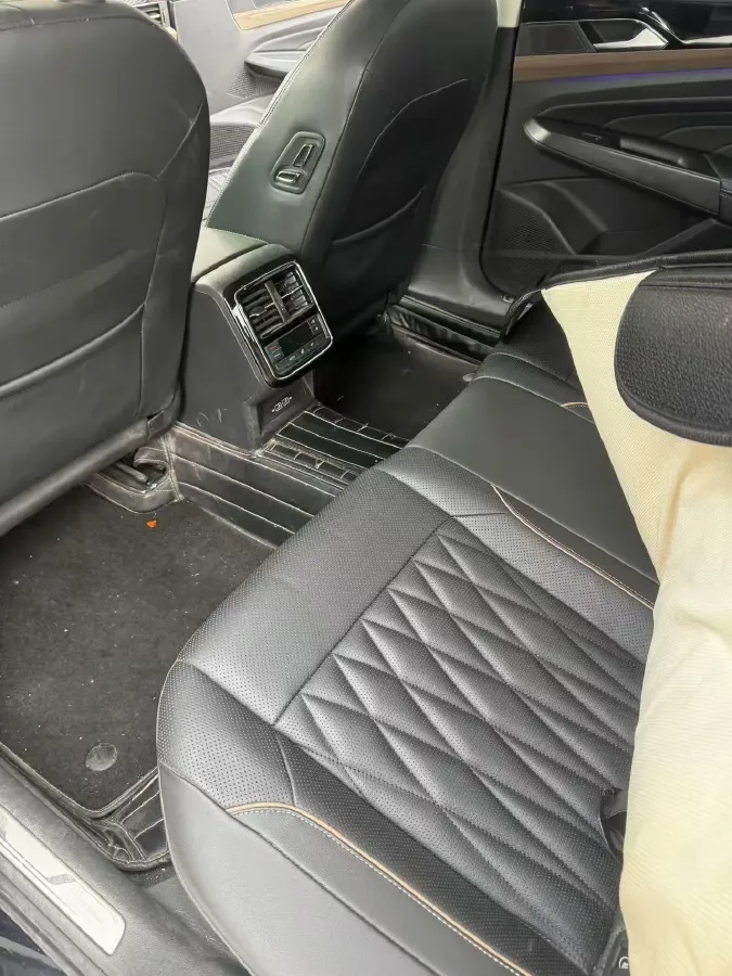 2019 Volvo V40 1.5T 152HP L4 6AT,autocango,china used car exporter,china ev exporter,chinese used car exporter,chinese used ev exporter