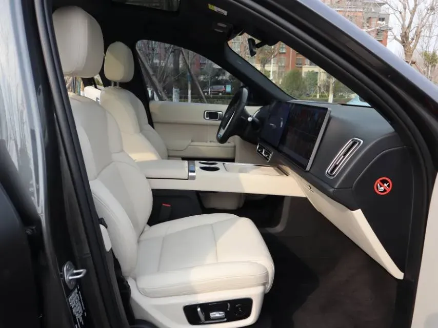 2023 Li L8 Range Extended 154HP REEV 40.9KWH,autocango,china used car exporter,china ev exporter,chinese used car exporter,chinese used ev exporter