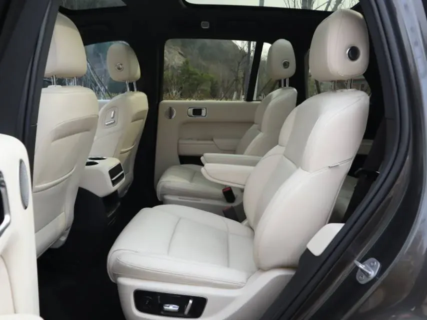 2023 Li L8 Range Extended 154HP REEV 40.9KWH,autocango,china used car exporter,china ev exporter,chinese used car exporter,chinese used ev exporter