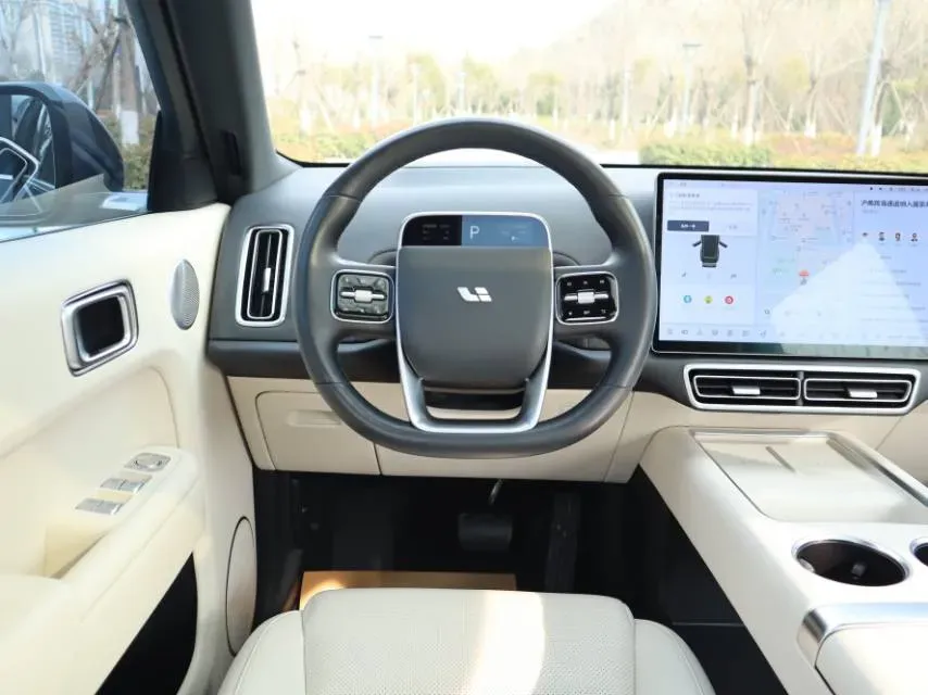 2023 Li L8 Range Extended 154HP REEV 40.9KWH,autocango,china used car exporter,china ev exporter,chinese used car exporter,chinese used ev exporter