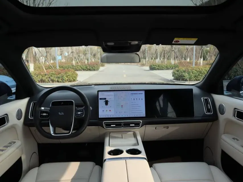 2023 Li L8 Range Extended 154HP REEV 40.9KWH,autocango,china used car exporter,china ev exporter,chinese used car exporter,chinese used ev exporter