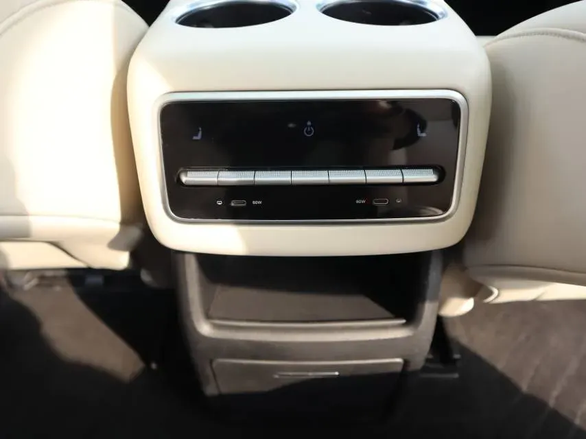 2023 Li L8 Range Extended 154HP REEV 40.9KWH,autocango,china used car exporter,china ev exporter,chinese used car exporter,chinese used ev exporter