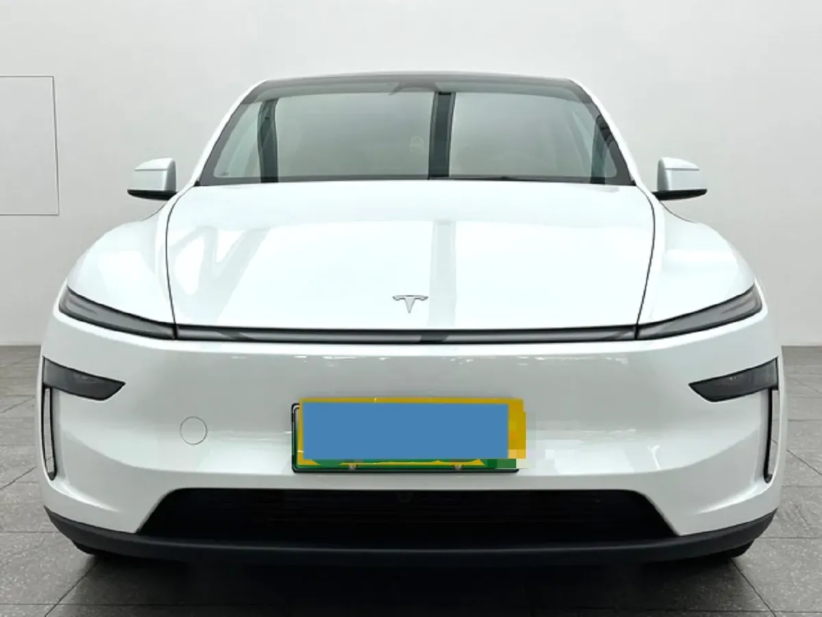 2025 Tesla Model Y BEV 62.5KWH,autocango,china used car exporter,china ev exporter,chinese used car exporter,chinese used ev exporter