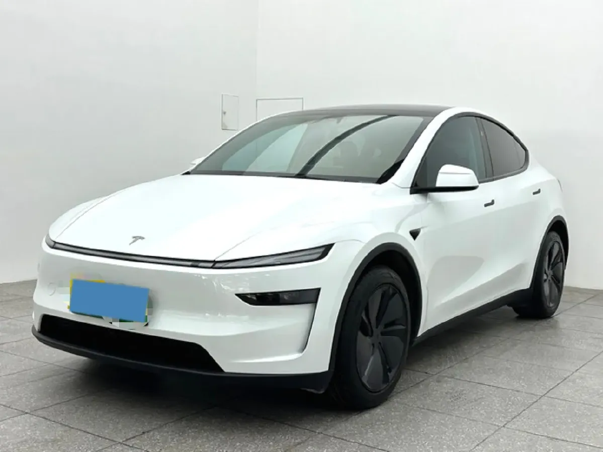 2025 Tesla Model Y BEV 62.5KWH,autocango,china used car exporter,china ev exporter,chinese used car exporter,chinese used ev exporter
