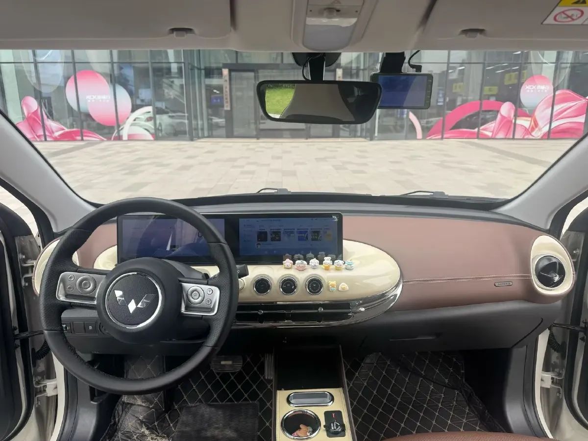 2023 WuLing BinGuo BEV 31.9KWH,autocango,china used car exporter,china ev exporter,chinese used car exporter,chinese used ev exporter