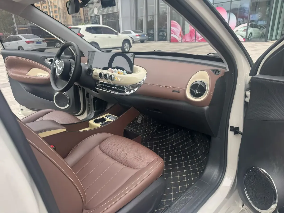 2023 WuLing BinGuo BEV 31.9KWH,autocango,china used car exporter,china ev exporter,chinese used car exporter,chinese used ev exporter