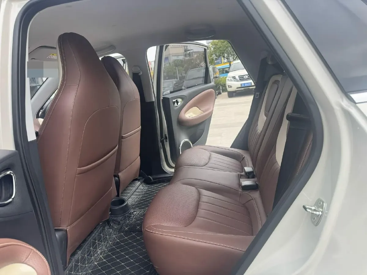 2023 WuLing BinGuo BEV 31.9KWH,autocango,china used car exporter,china ev exporter,chinese used car exporter,chinese used ev exporter