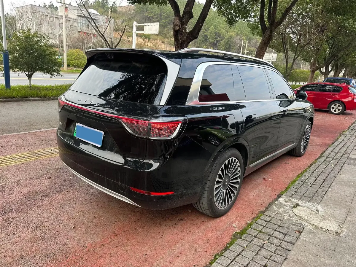 2025 AITO AITO M9 REEV 160HP REEV 52KWH,autocango,china used car exporter,china ev exporter,chinese used car exporter,chinese used ev exporter