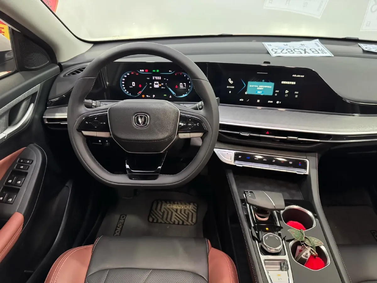 2023 ChangAn Eado 1.4T 160HP L4 7DCT,autocango,china used car exporter,china ev exporter,chinese used car exporter,chinese used ev exporter