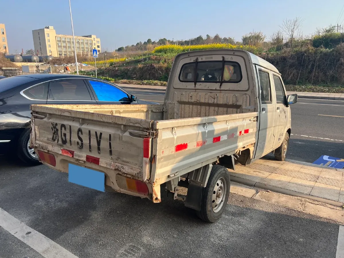 2020 WuLing ZhiGuang Mini Truck 1.2L 76HP L4 5MT,autocango,china used car exporter,china ev exporter,chinese used car exporter,chinese used ev exporter