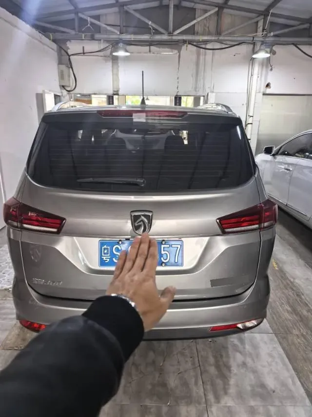 2018 BaoJun 530 1.5T 150HP L4 6MT,autocango,china used car exporter,china ev exporter,chinese used car exporter,chinese used ev exporter