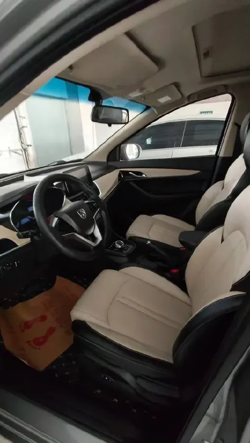 2018 BaoJun 530 1.5T 150HP L4 6MT,autocango,china used car exporter,china ev exporter,chinese used car exporter,chinese used ev exporter