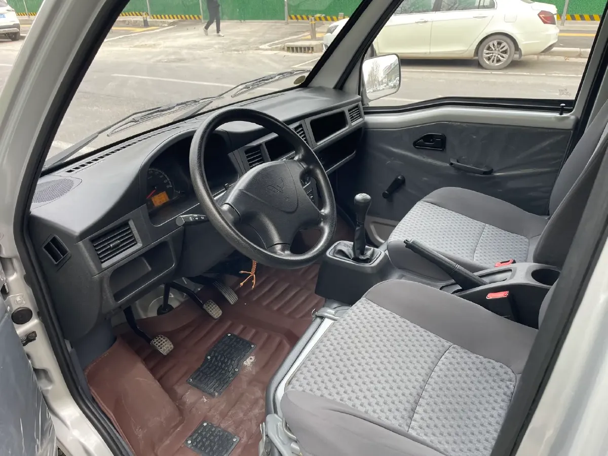 2023 WuLing ZhiGuang Mini Truck 1.5L 102HP L4 5MT,autocango,china used car exporter,china ev exporter,chinese used car exporter,chinese used ev exporter