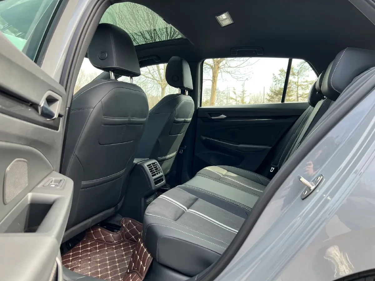 2023 Volkswagen Golf 1.4T 150HP L4 7DCT,autocango,china used car exporter,china ev exporter,chinese used car exporter,chinese used ev exporter