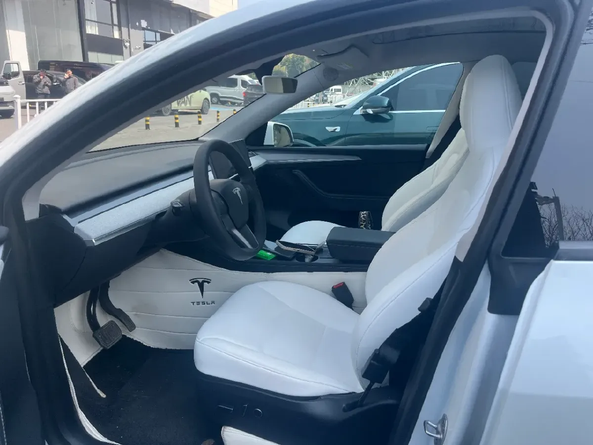 2024 Tesla Model Y BEV 78.4KWH,autocango,china used car exporter,china ev exporter,chinese used car exporter,chinese used ev exporter