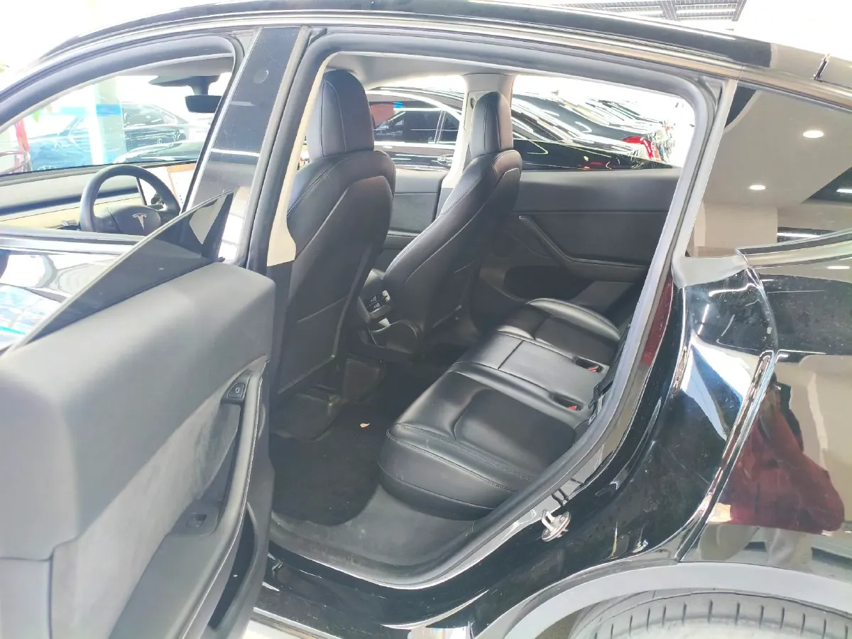 2022 Tesla Model Y BEV 60KWH,autocango,china used car exporter,china ev exporter,chinese used car exporter,chinese used ev exporter