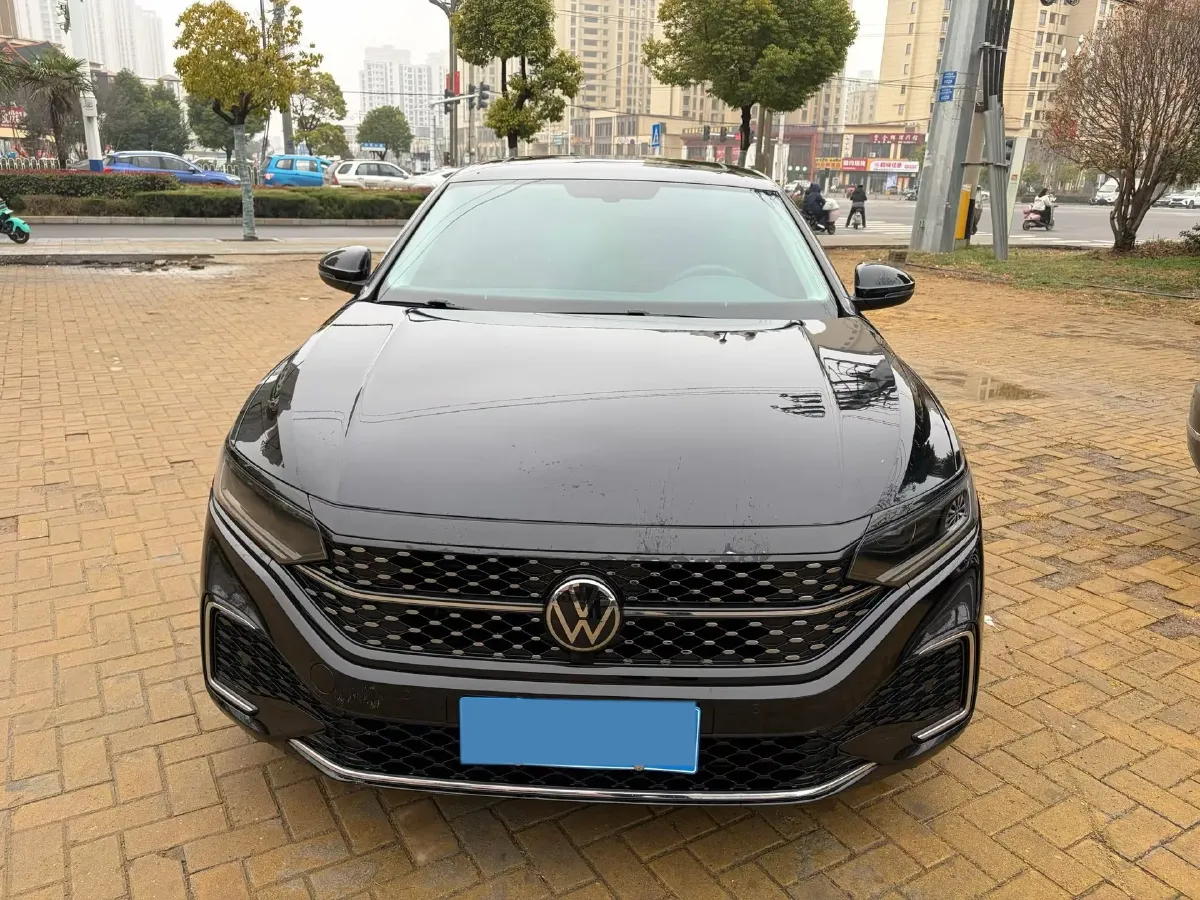 2024 Volkswagen Passat 2.0T 186HP L4 7DCT,autocango,china used car exporter,china ev exporter,chinese used car exporter,chinese used ev exporter