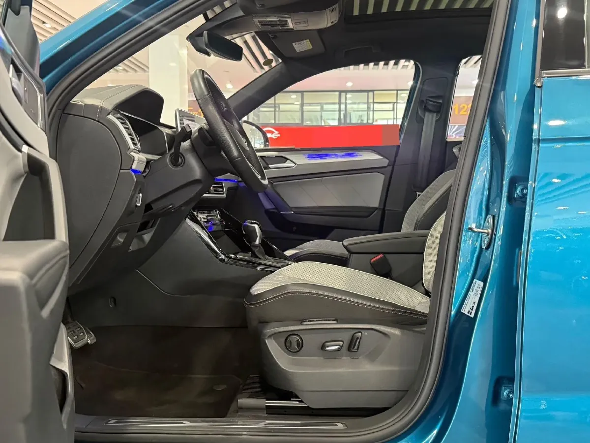 2023 Volkswagen Tayron 2.0T 220HP L4 7DCT,autocango,china used car exporter,china ev exporter,chinese used car exporter,chinese used ev exporter