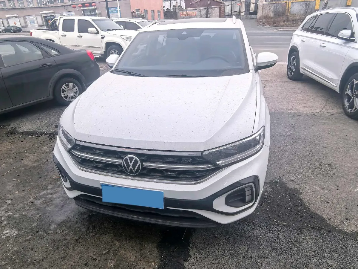 2023 Volkswagen T-Roc 1.5T 160HP L4 7DCT,autocango,china used car exporter,china ev exporter,chinese used car exporter,chinese used ev exporter