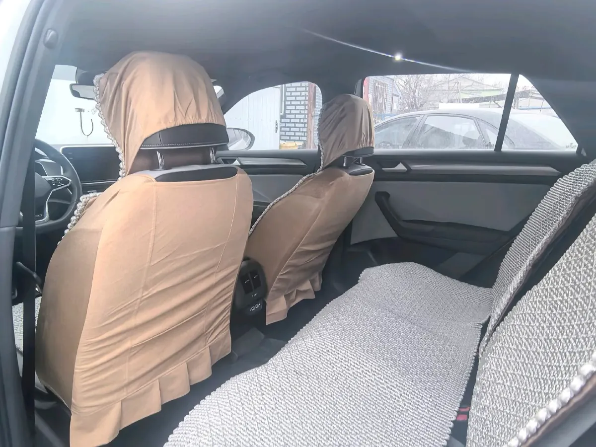 2023 Volkswagen T-Roc 1.5T 160HP L4 7DCT,autocango,china used car exporter,china ev exporter,chinese used car exporter,chinese used ev exporter