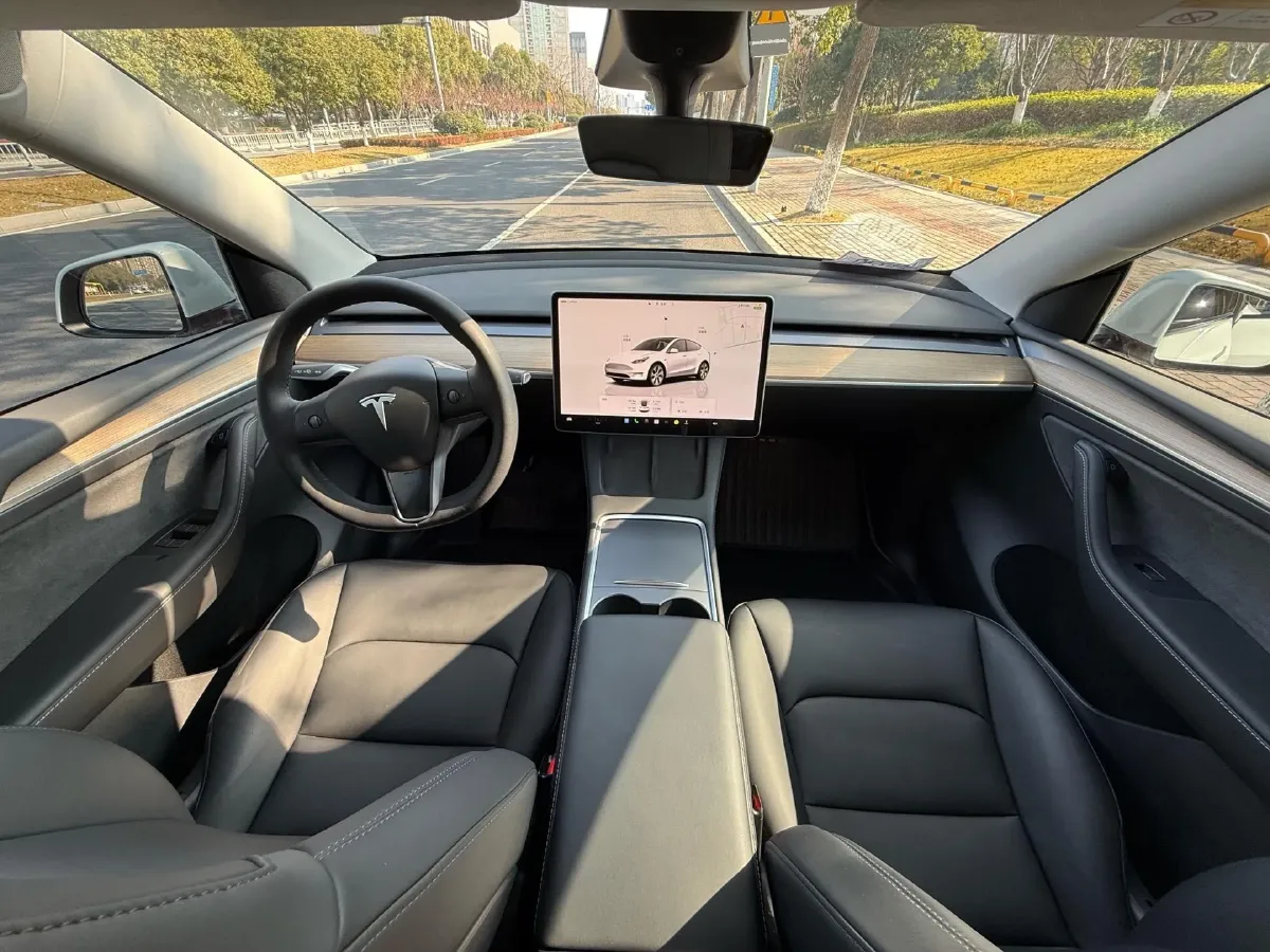 2022 Tesla Model Y BEV 60KWH,autocango,china used car exporter,china ev exporter,chinese used car exporter,chinese used ev exporter