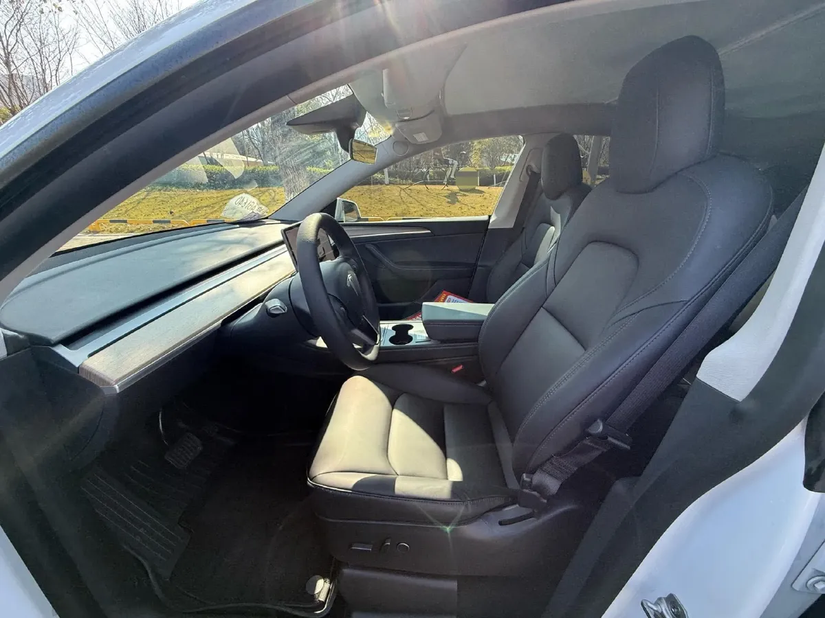 2022 Tesla Model Y BEV 60KWH,autocango,china used car exporter,china ev exporter,chinese used car exporter,chinese used ev exporter