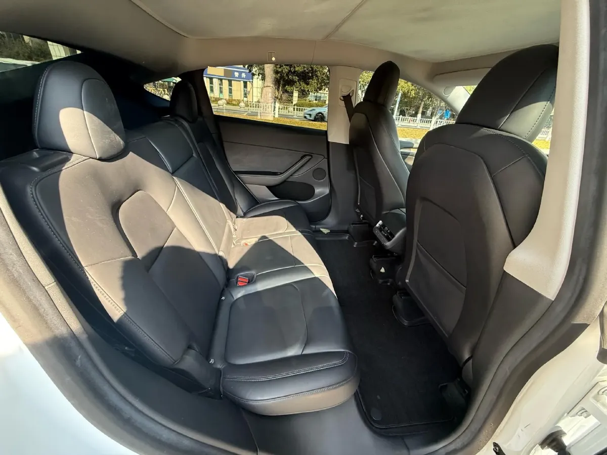 2022 Tesla Model Y BEV 60KWH,autocango,china used car exporter,china ev exporter,chinese used car exporter,chinese used ev exporter