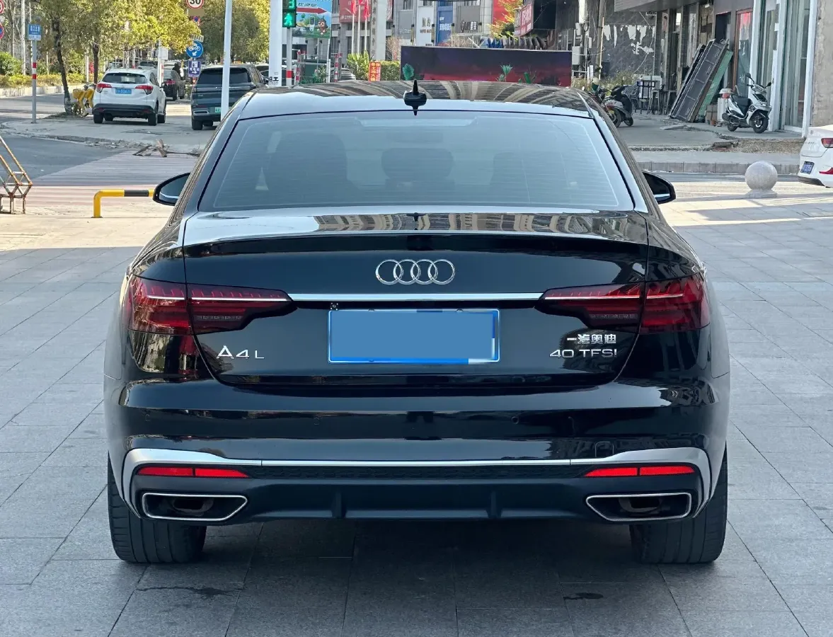 2022 Audi A4L 2.0T 190HP L4 7DCT,autocango,china used car exporter,china ev exporter,chinese used car exporter,chinese used ev exporter