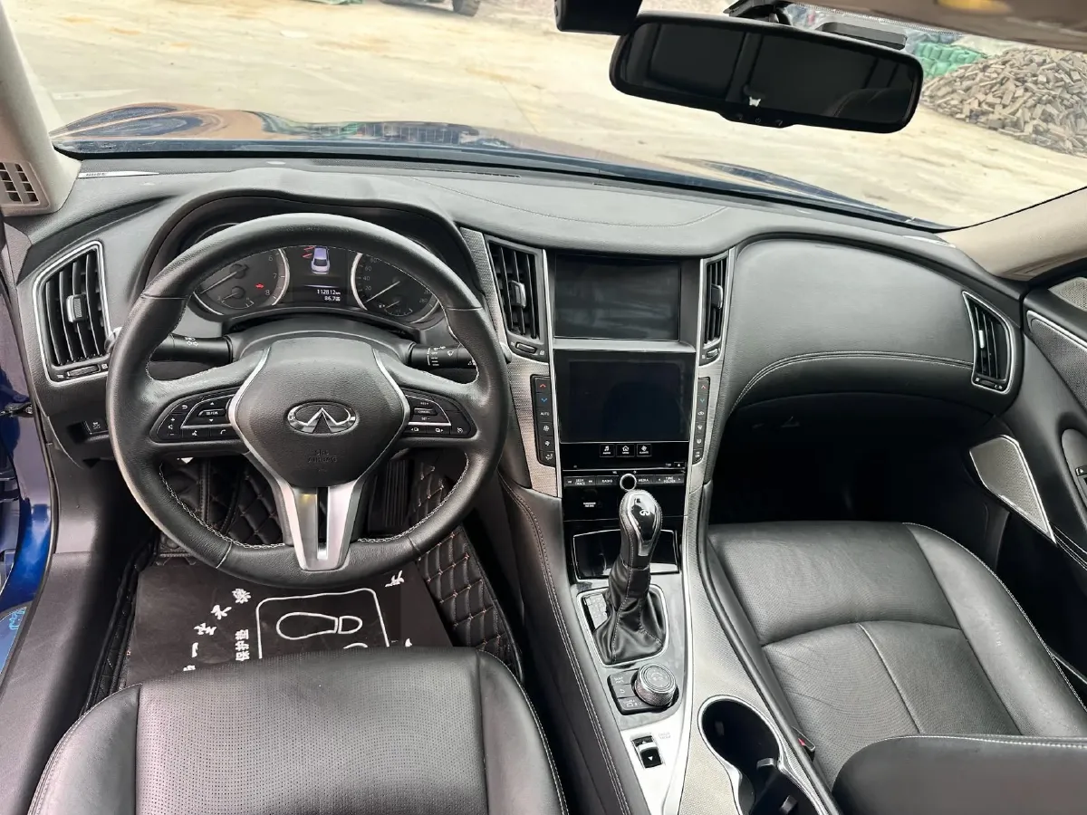 2018 Jeep Grand Commander 2.0T 265HP L4 9AT,autocango,china used car exporter,china ev exporter,chinese used car exporter,chinese used ev exporter