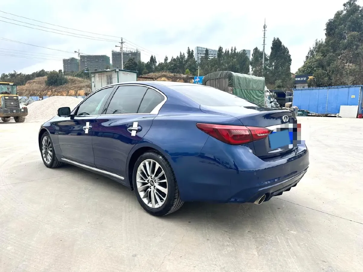 2018 Jeep Grand Commander 2.0T 265HP L4 9AT,autocango,china used car exporter,china ev exporter,chinese used car exporter,chinese used ev exporter