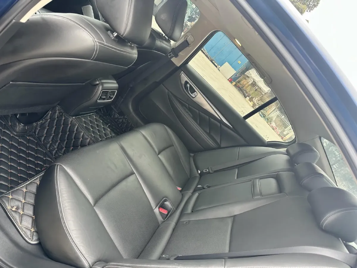 2018 Jeep Grand Commander 2.0T 265HP L4 9AT,autocango,china used car exporter,china ev exporter,chinese used car exporter,chinese used ev exporter