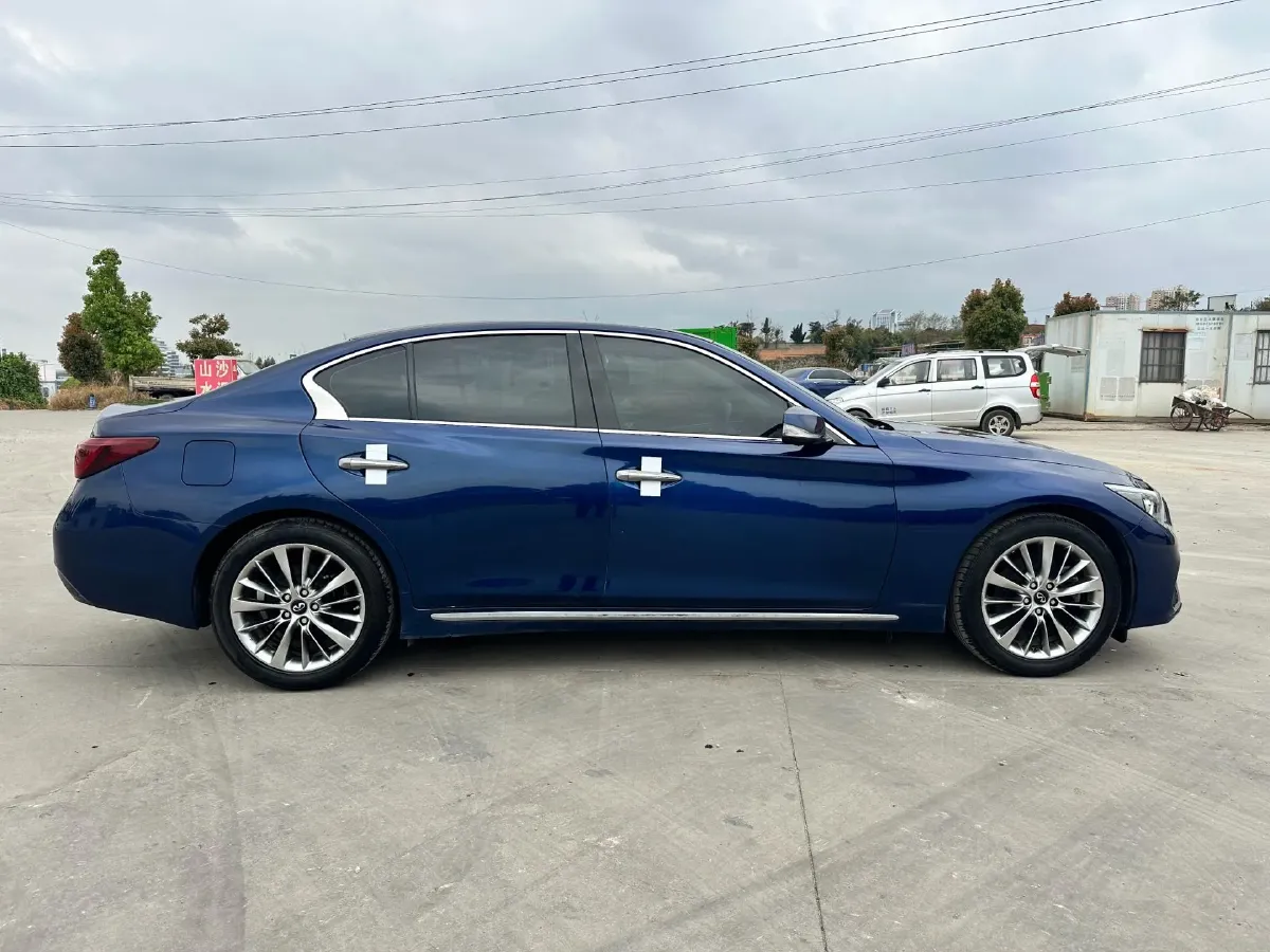 2018 Jeep Grand Commander 2.0T 265HP L4 9AT,autocango,china used car exporter,china ev exporter,chinese used car exporter,chinese used ev exporter