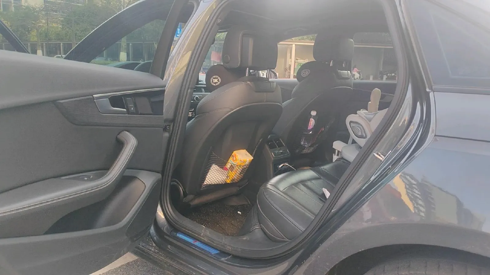 2023 Audi A4L 2.0T 190HP L4 7DCT,autocango,china used car exporter,china ev exporter,chinese used car exporter,chinese used ev exporter