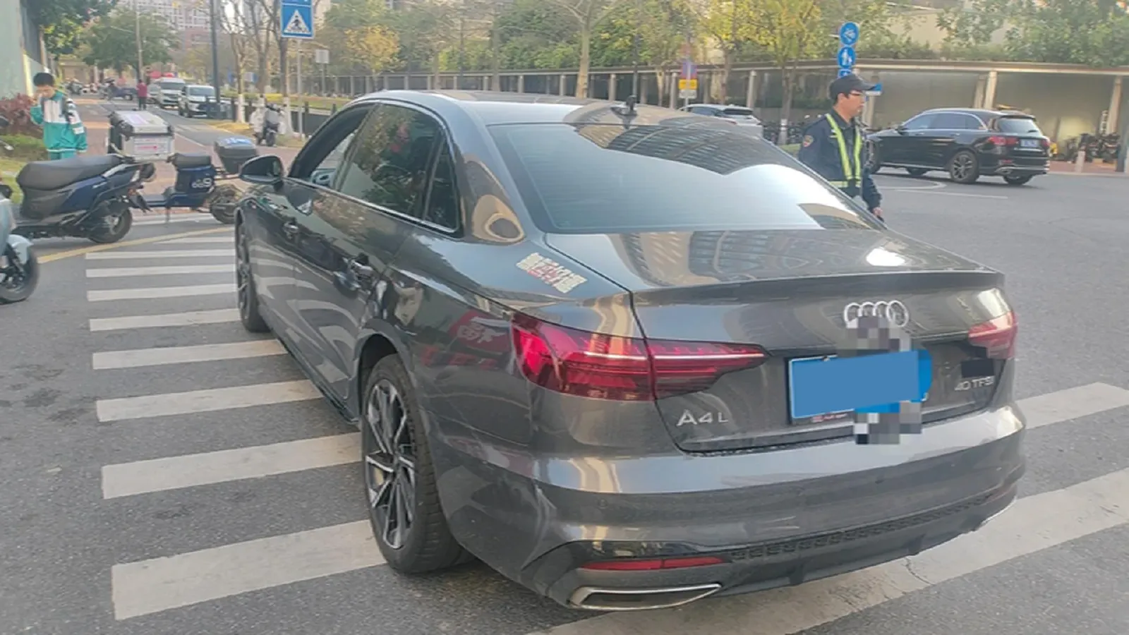 2023 Audi A4L 2.0T 190HP L4 7DCT,autocango,china used car exporter,china ev exporter,chinese used car exporter,chinese used ev exporter