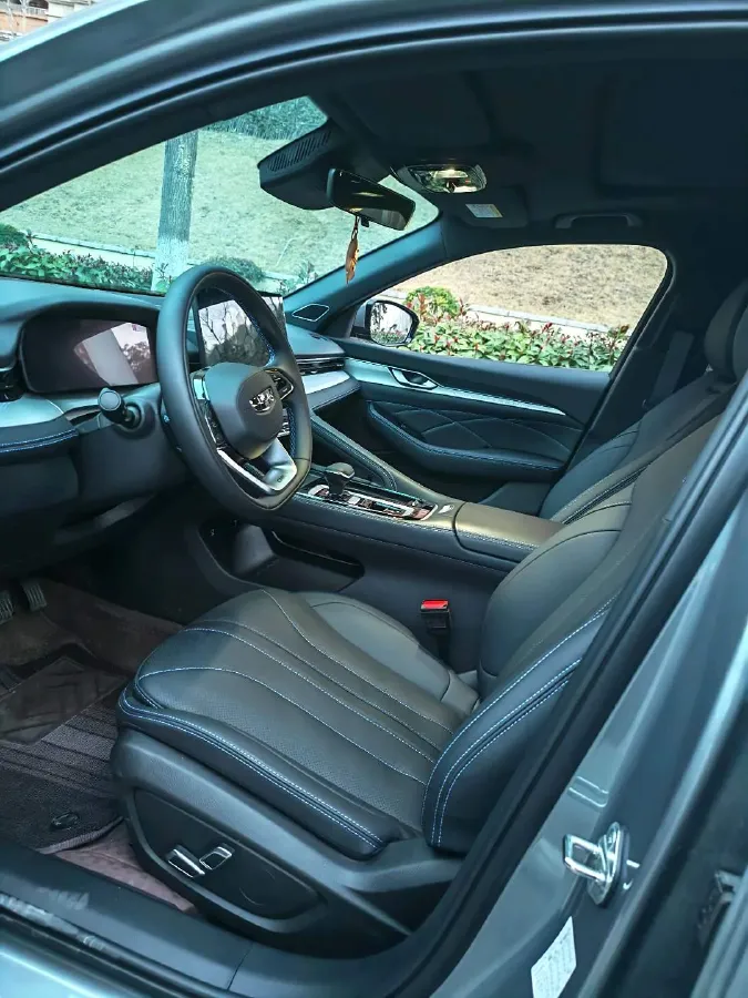 2026 Geely Preface 1.5T 181HP L4 7DCT,autocango,china used car exporter,china ev exporter,chinese used car exporter,chinese used ev exporter