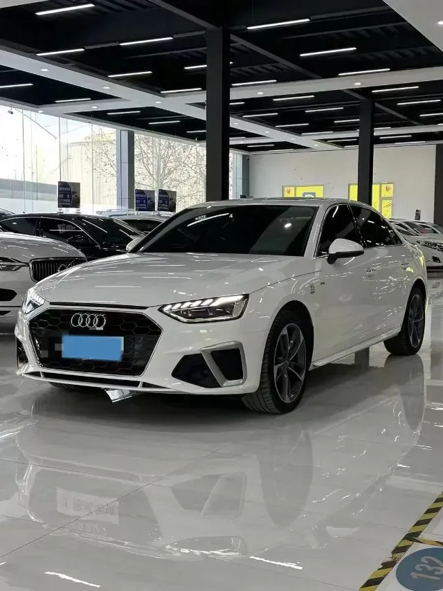 2020 Audi A4L 2.0T 190HP L4 7DCT,autocango,china used car exporter,china ev exporter,chinese used car exporter,chinese used ev exporter