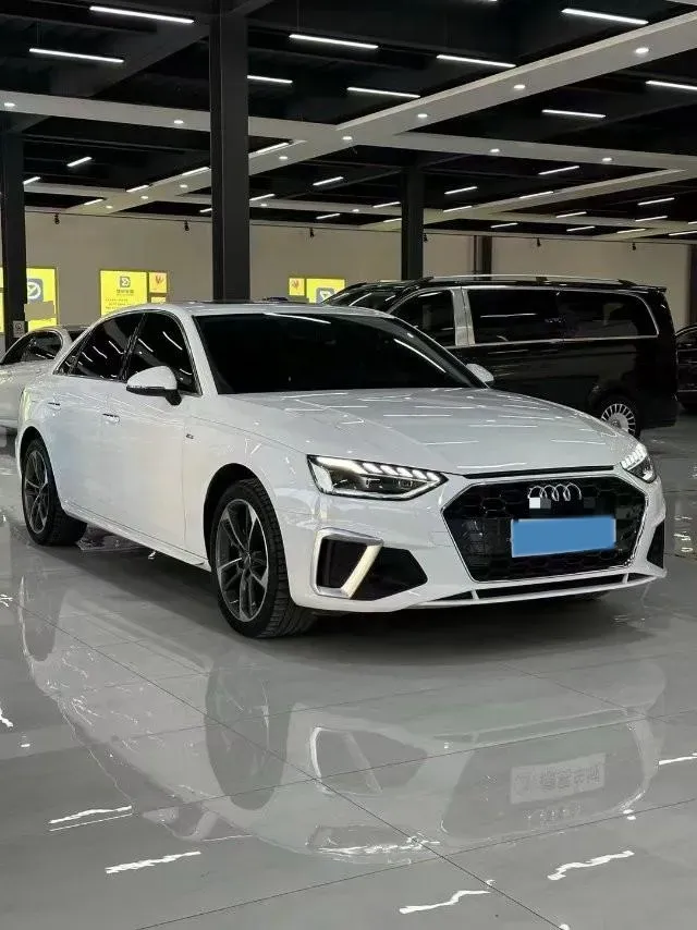2020 Audi A4L 2.0T 190HP L4 7DCT,autocango,china used car exporter,china ev exporter,chinese used car exporter,chinese used ev exporter