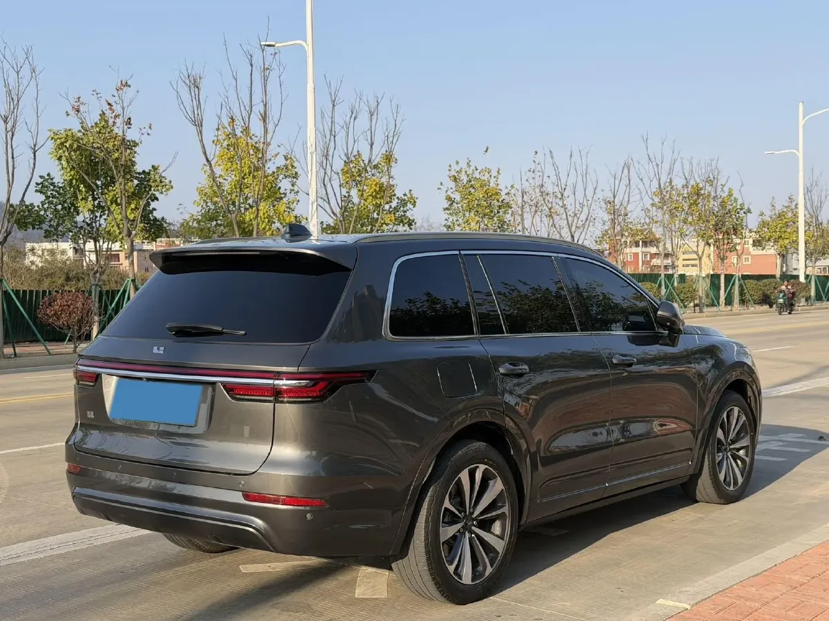 2020 Li ONE Range Extended 131HP REEV 40.5KWH,autocango,china used car exporter,china ev exporter,chinese used car exporter,chinese used ev exporter