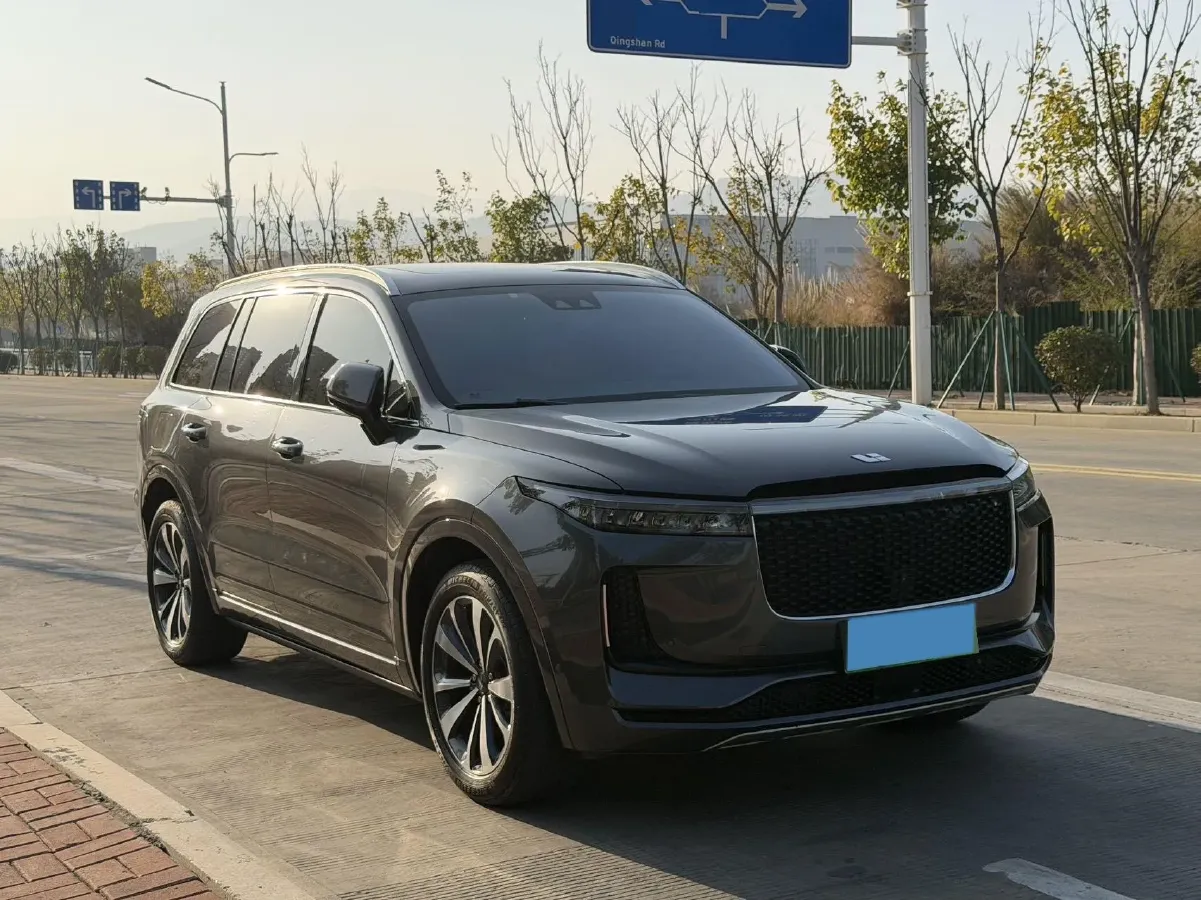 2020 Li ONE Range Extended 131HP REEV 40.5KWH,autocango,china used car exporter,china ev exporter,chinese used car exporter,chinese used ev exporter
