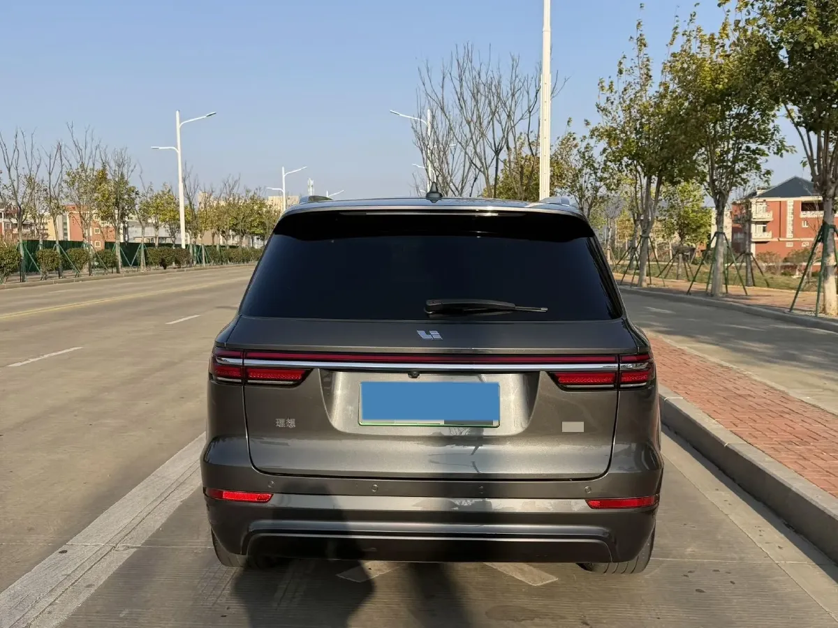 2020 Li ONE Range Extended 131HP REEV 40.5KWH,autocango,china used car exporter,china ev exporter,chinese used car exporter,chinese used ev exporter