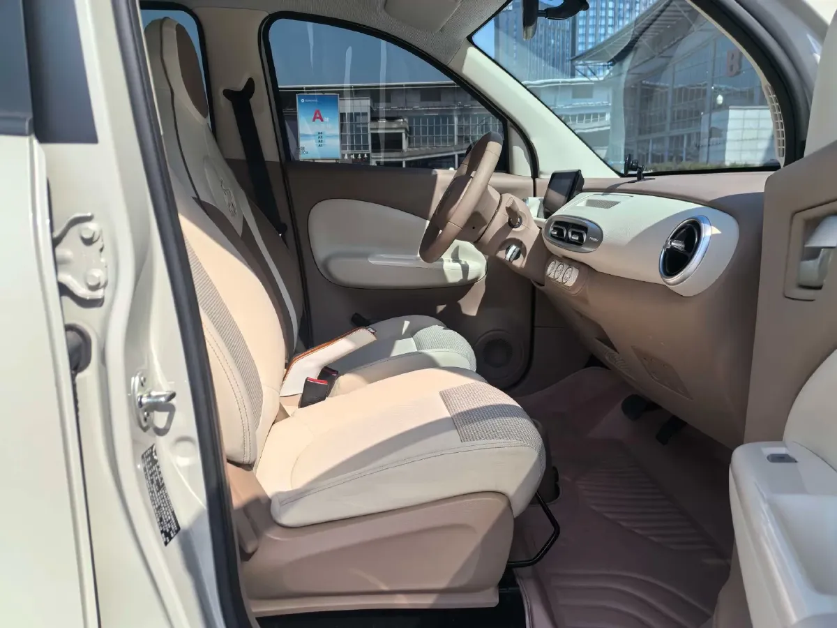 2025 WuLing HongGuang MINI EV BEV 16.2KWH,autocango,china used car exporter,china ev exporter,chinese used car exporter,chinese used ev exporter