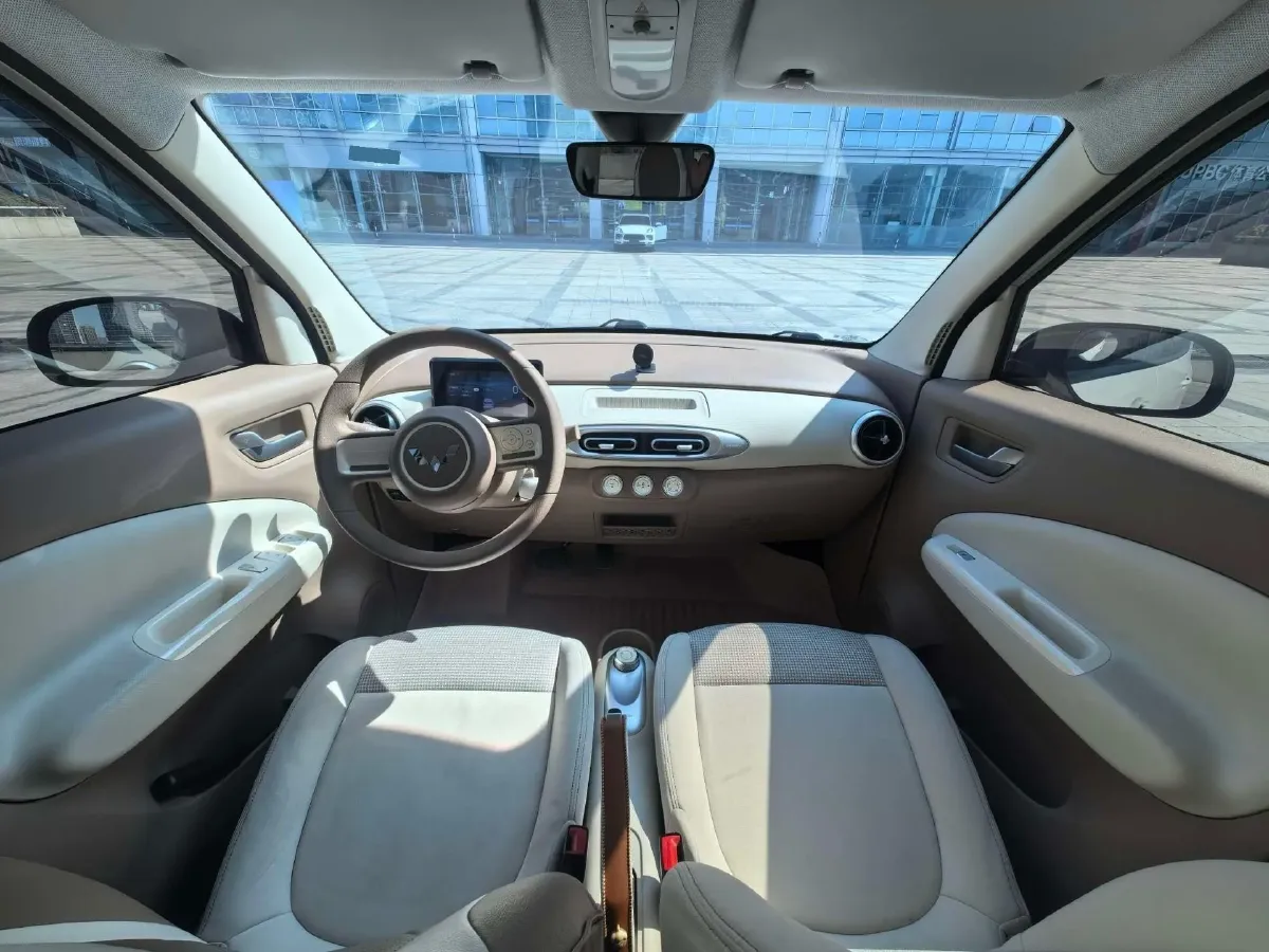 2025 WuLing HongGuang MINI EV BEV 16.2KWH,autocango,china used car exporter,china ev exporter,chinese used car exporter,chinese used ev exporter