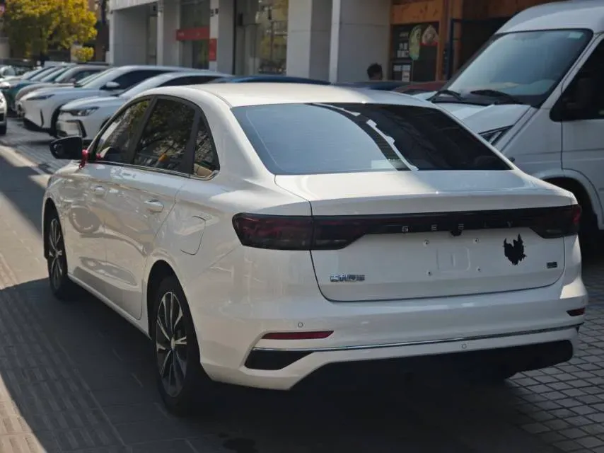2025 Geely Emgrand 1.5L 127HP L4 CVT,autocango,china used car exporter,china ev exporter,chinese used car exporter,chinese used ev exporter