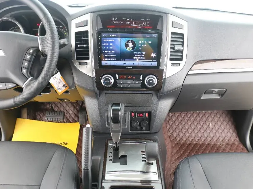 2015 Mitsubishi Pajero 3.0L 177HP V6 5AT,autocango,china used car exporter,china ev exporter,chinese used car exporter,chinese used ev exporter