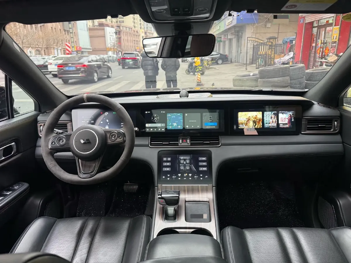 2020 Li ONE Range Extended 131HP REEV 40.5KWH,autocango,china used car exporter,china ev exporter,chinese used car exporter,chinese used ev exporter